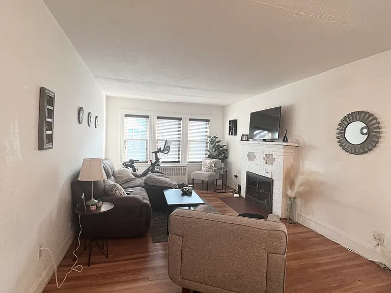 95 Westbourne Ter #1 — Photo 5