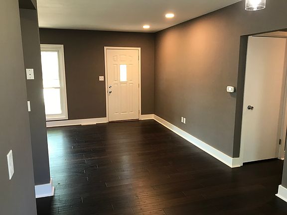 2nd image of 2869 Fillmore Ln