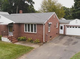 90 Queen Ave, West Springfield, MA 01089