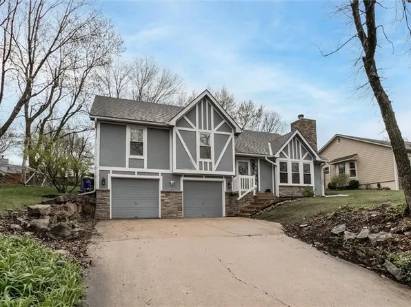 4719 Monrovia St, Shawnee, KS 66216