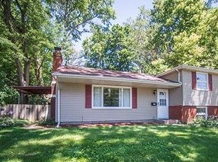 914 Mississippi Blvd, Bettendorf, IA 52722