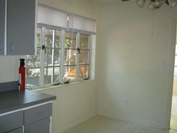 5th image of 2834 49th St S