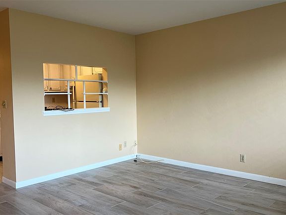 5th image of 3402 Cynthia Lane #114