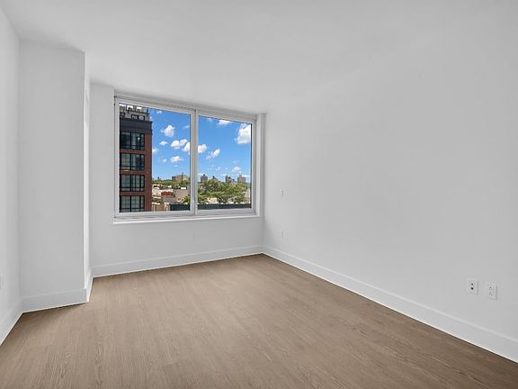 4th image of 150 4th Ave APT 3C