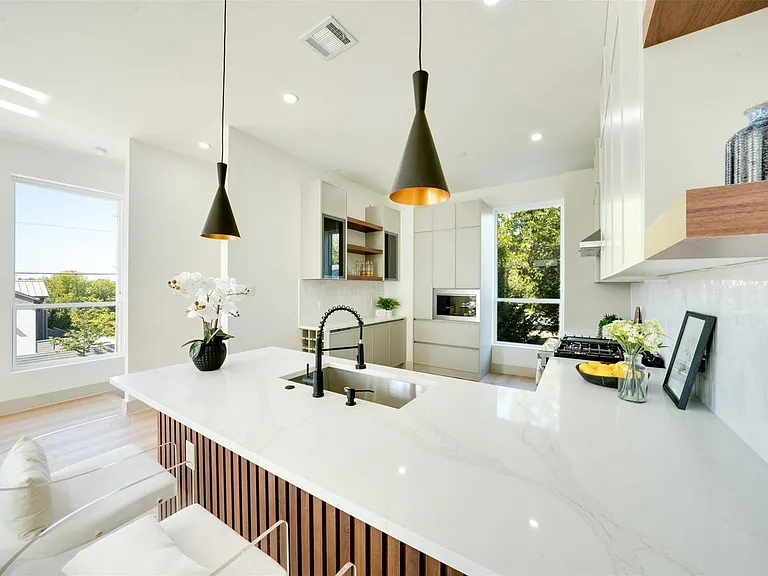 512 N Lancaster Ave #2 — Photo 8