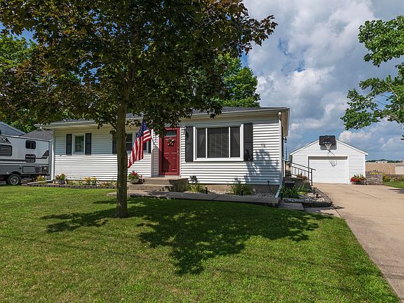 2nd image of 6822 Cameo Ave