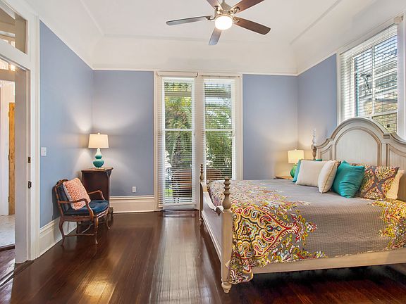 2nd image of 1310 Marengo St #1