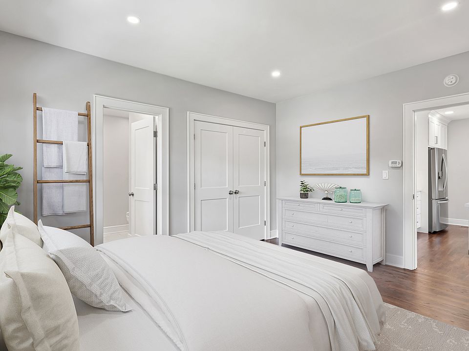 Primary bedroom with en suite