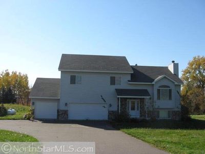 32854 Virginia Heights Dr, Cambridge, MN, 55008