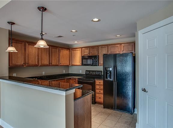 5th image of 3201 Aspen Grove Dr APT M9