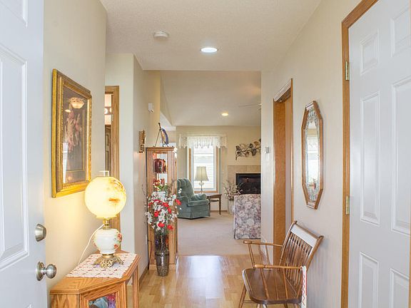 3rd image of 2410 Pembrooke Dr