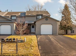 8215 Beehive Cir, Liverpool, NY 13090