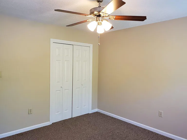 1704 Twin Brooks Dr — Photo 10