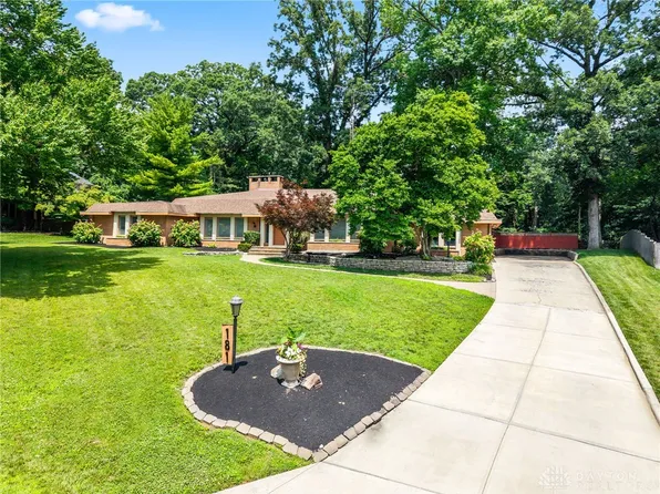 181 Trailwoods Dr, Dayton, OH 45415