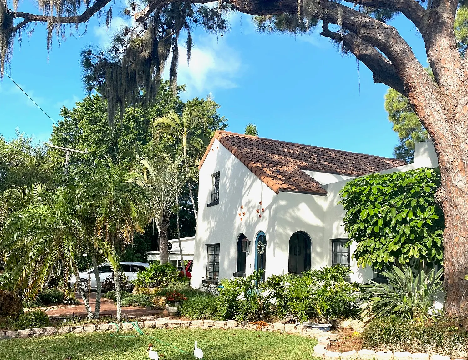 4 bed, 2800 sqft, $4,000 — Photo 2