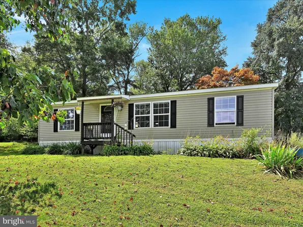 60 Hemlock Dr, Felton, PA 17322