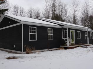 20392 W Gates Rd, Howard City, MI 49329