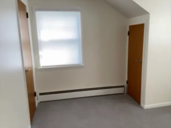 46 Spring Valley Ave, Paramus, NJ 07652