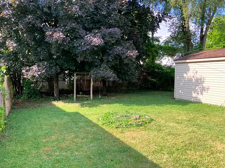 8072 Superior Ave — Photo 6