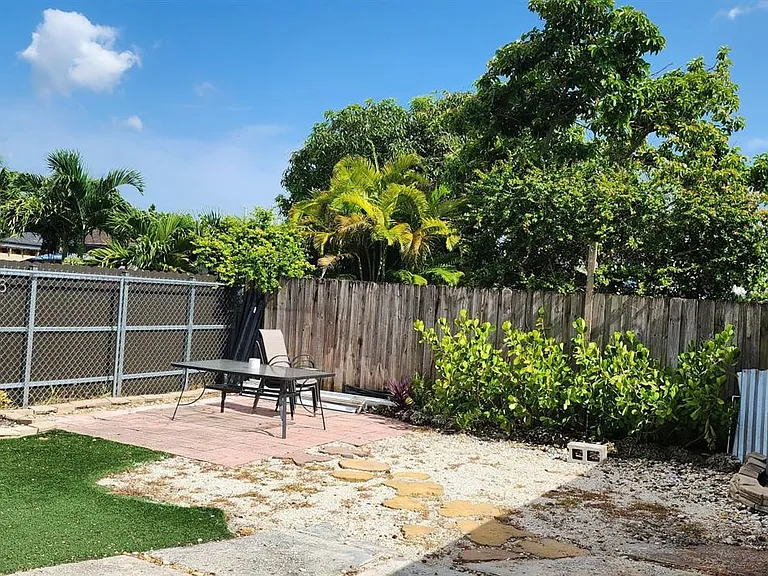 16227 SW 139th Ct — Photo 17