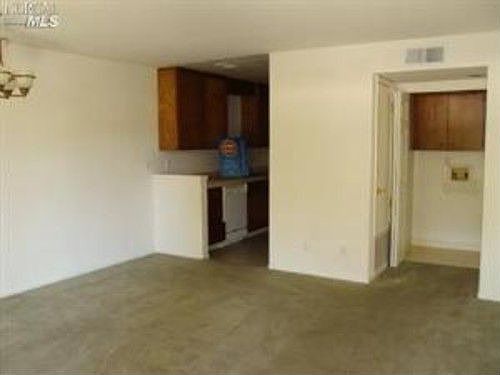 4th image of 462 Bernice Ln