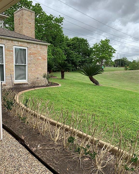 1st image of 17 Bendwood Dr