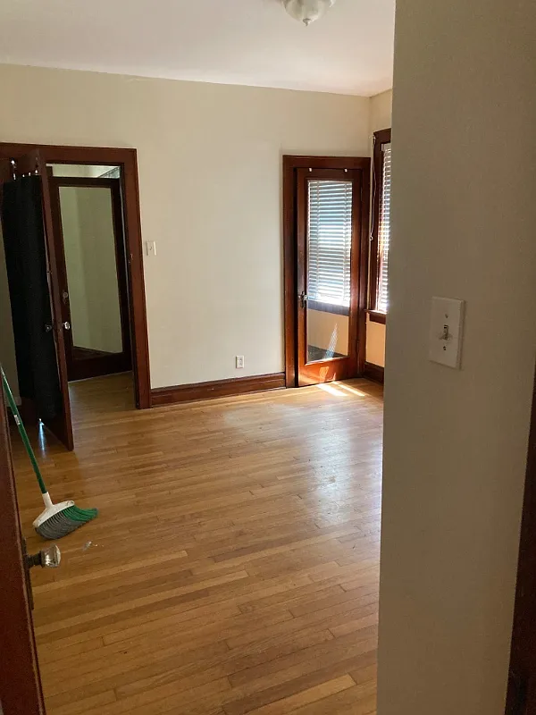 2 bed, 1800 sqft, $2,495 — Photo 2