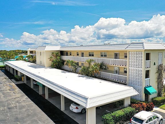 3rd image of 100 Waterway Rd