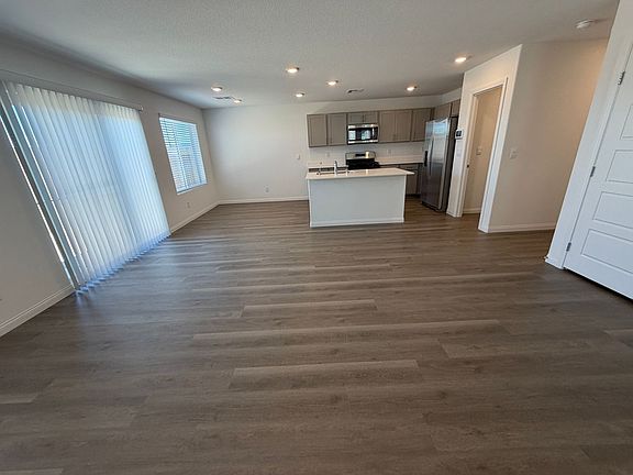 5th image of 10352 Ricordi St