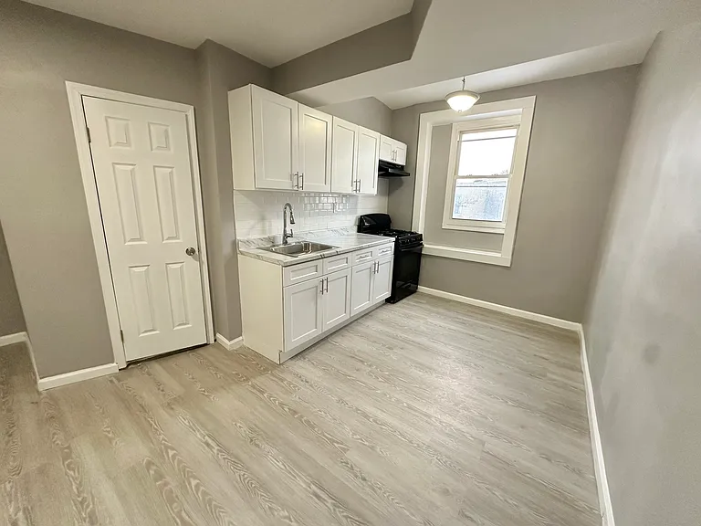 319 Coit St #4 — Photo 3