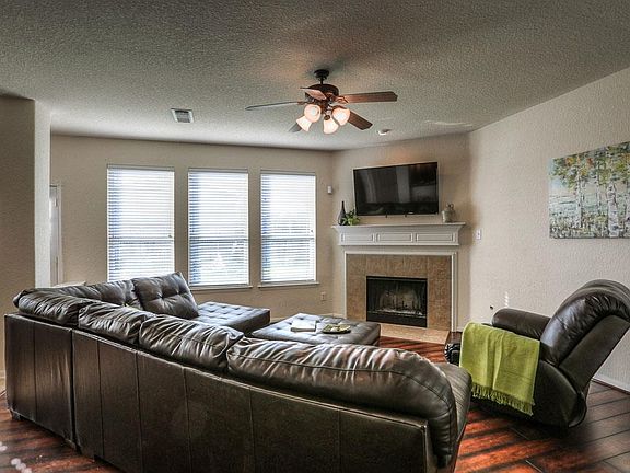 3rd image of 3118 Orange St