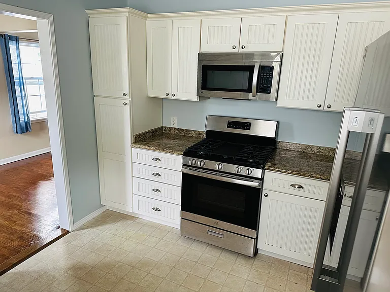 7361 W Manchester Ave — Photo 9