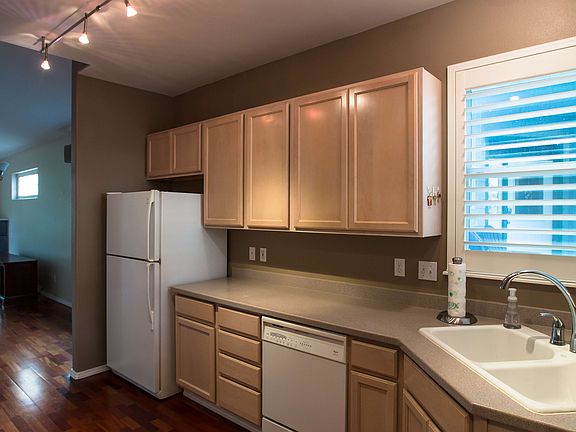 5th image of 6608 Delong Landing Cir