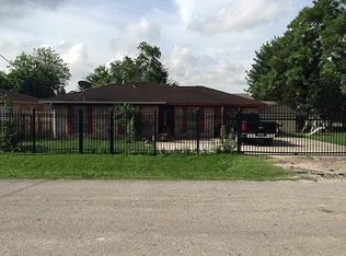 407 Robert Lee Rd, Houston, TX 77009
