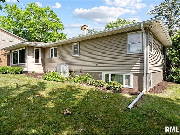 5th image of 1315 Hayes Ct
