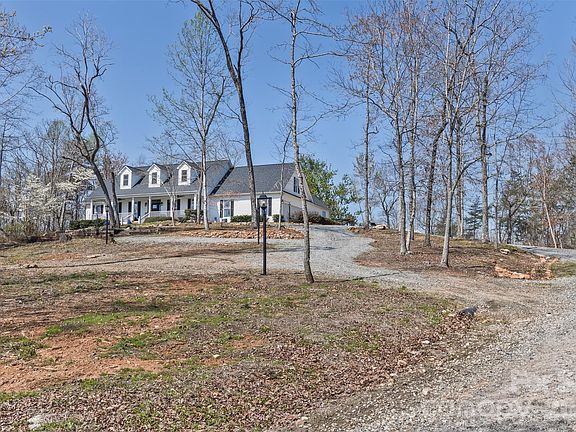 3rd image of 378 Collinsville Rd