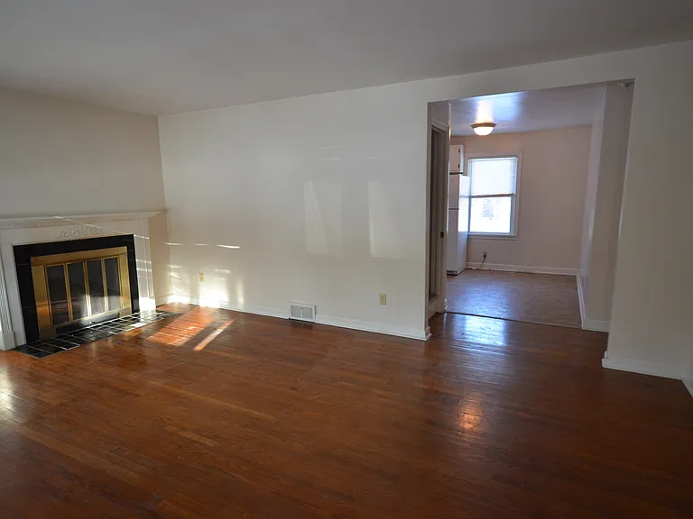 121 Hickory Rd — Photo 9