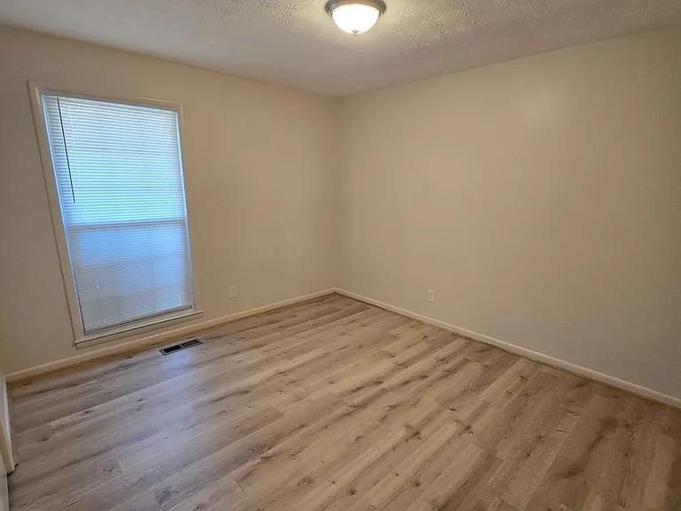 1505 & 1526 Warrior Rd — Photo 5