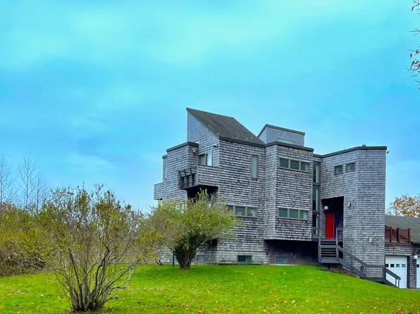 190 Old County Road, Rockport, ME 04856
