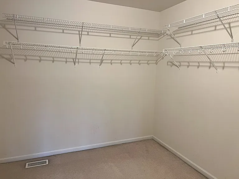 2034 Bunker Cir — Photo 51