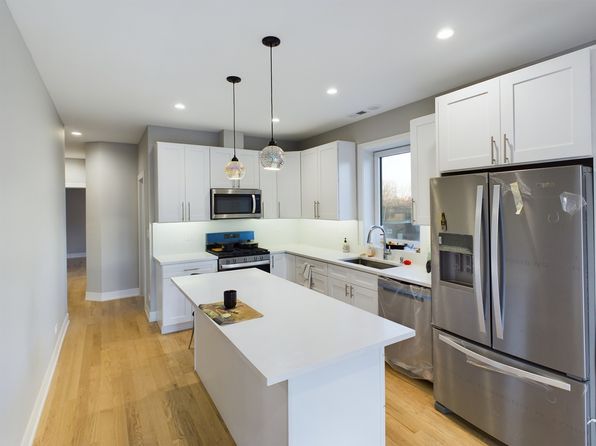 3745 S Lake Park Ave #2