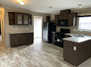 52 Versailles St, Howell, MI 48843