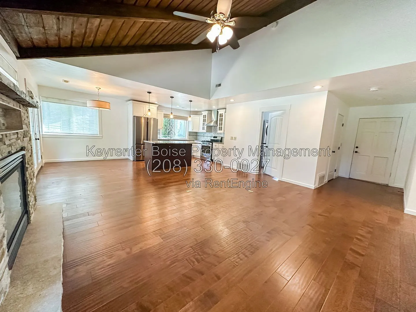 3 bed, 2.0 bath, 1378 sqft, $2,400 — Photo 4