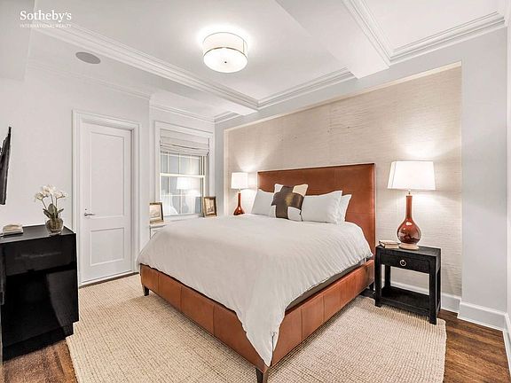 4th image of 28 E 10th St #1H