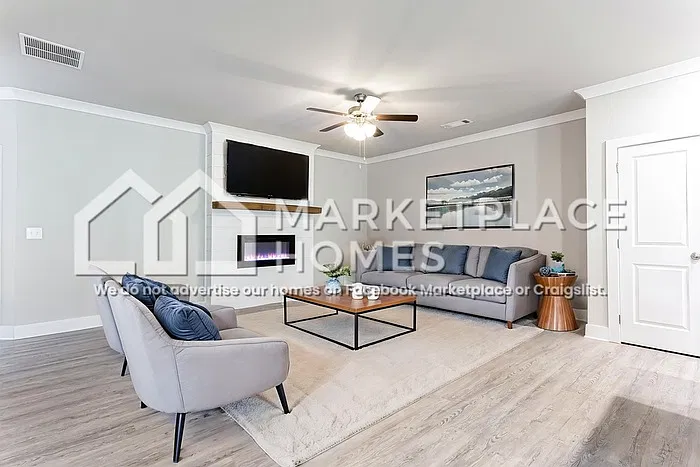 3 bed, 2.5 bath, 1807 sqft, $1,810 — Photo 2