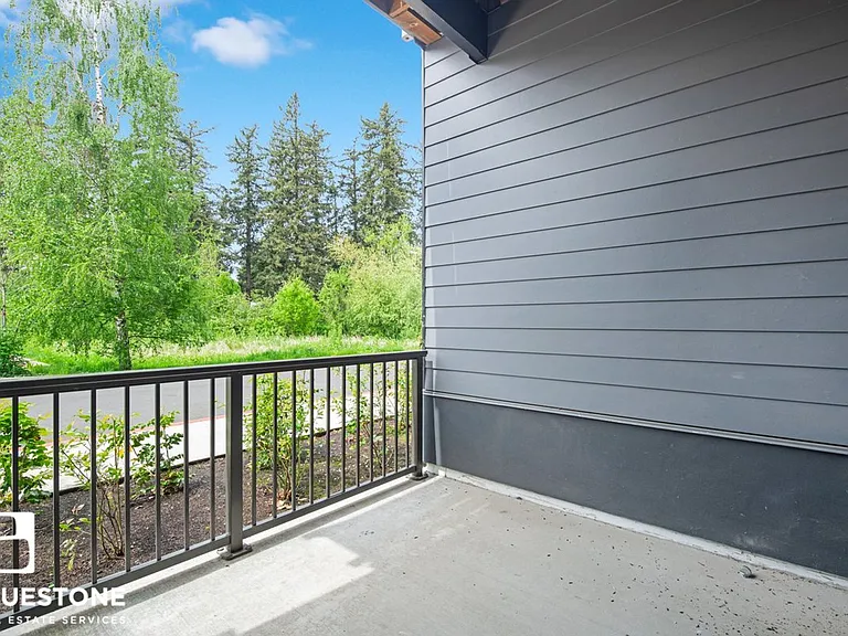 Brookside Apartments — Photo 31