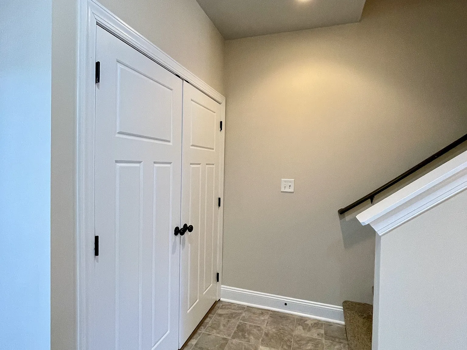123 Portico Street - 1 — Photo 4
