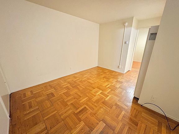 2nd image of 3257 16th St #3