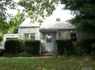 356 Mill Rd, Valley Stream, NY 11581