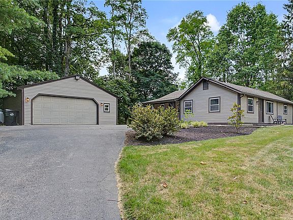 3rd image of 416 Aullwood Rd